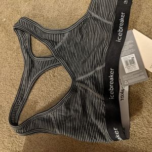 NWT NIB Icebreaker Sprite Racer back wool sports b